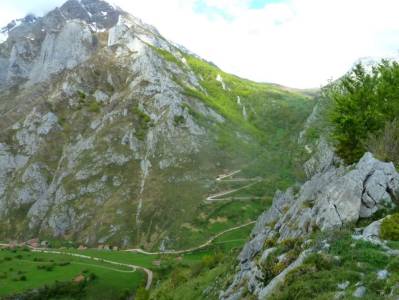 Ruta Cares-Picos de Europa; monte de el pardo las presillas de rascafria nacimiento río cuervo esta